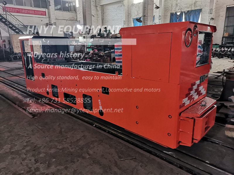 dual-cab 8 ton battery locomtoives delivery.jpg