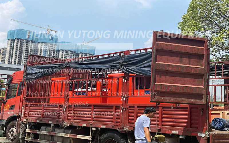 Shipment of 5-ton trolley electric locomotive and traction motor