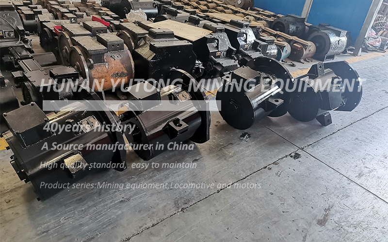 Delivery of 14-ton trolley electric locomotive parts