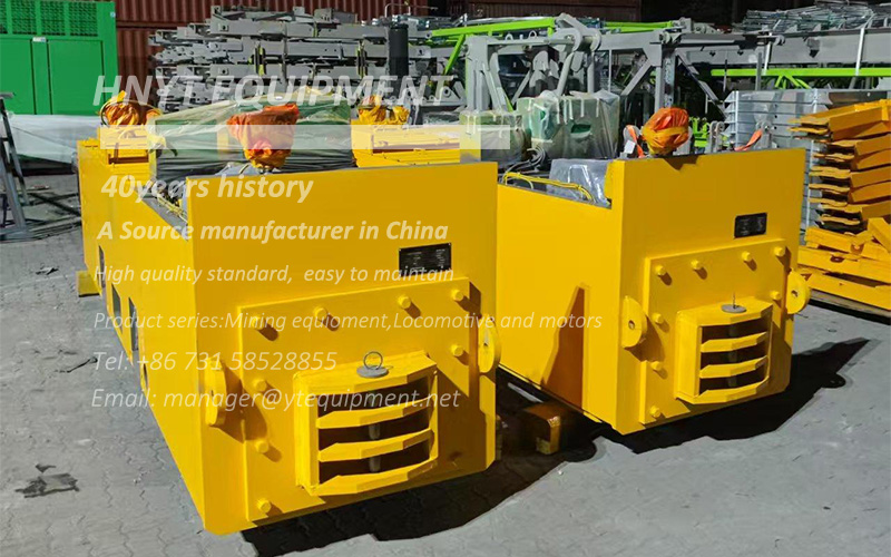 Loading 10 Ton Trolley Wire Electric Locomotives into Shipping Containers