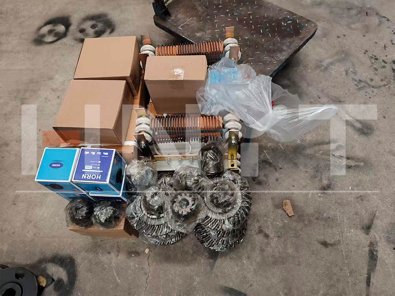 mining locomotive parts export.jpg
