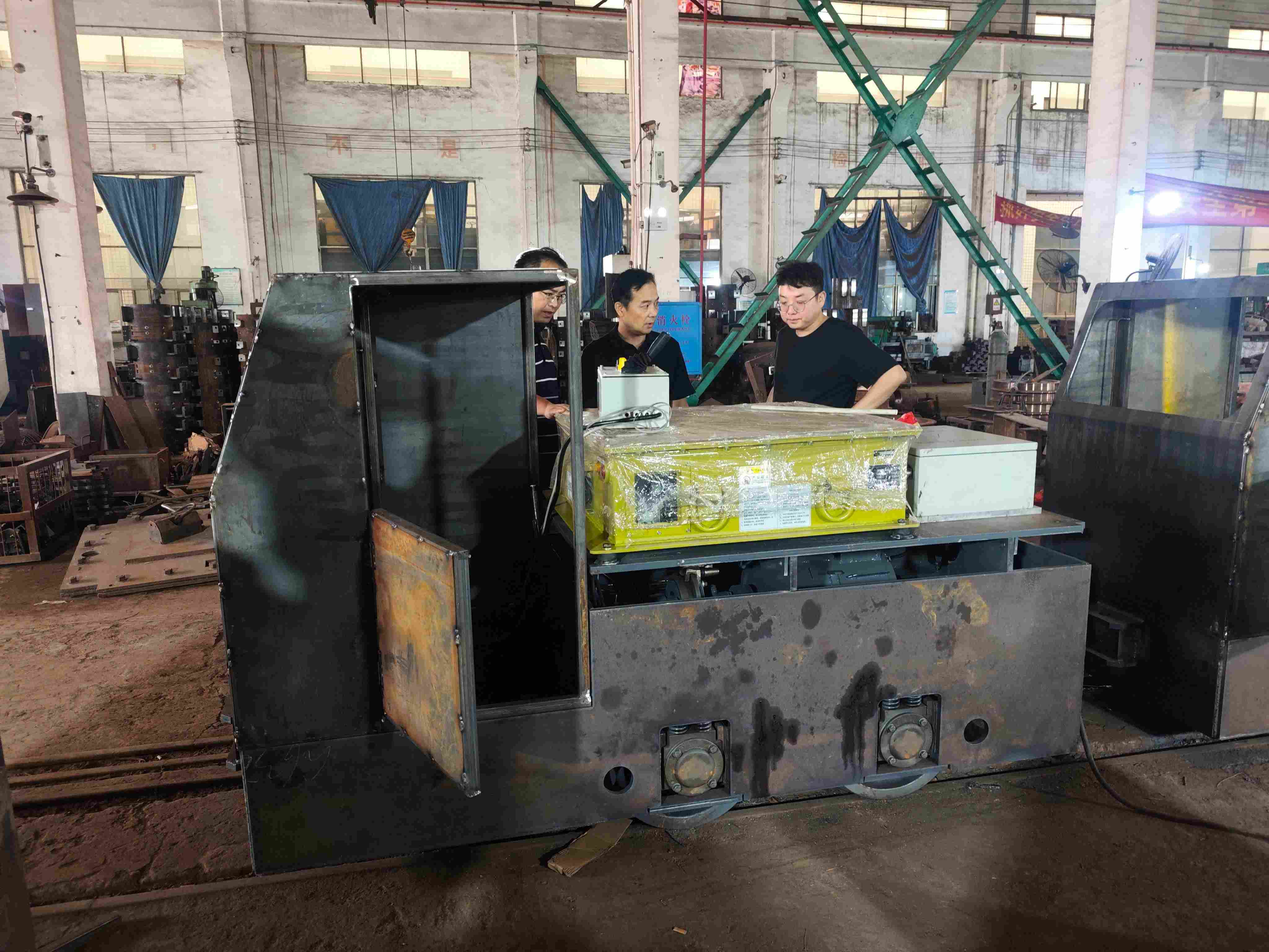 Southeast Asian Customer Visits HNYT Factory to Explore Advanced Mining El
