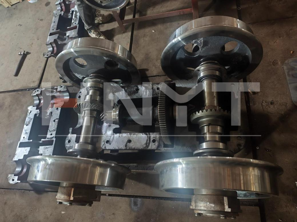 2.5 ton battery Wheelset and transmission components prepared during production.png